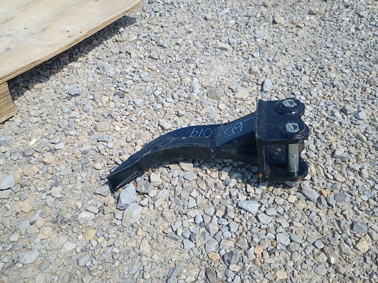 #l65-019-•-ireas-ripper-mini-excavator-attachment-image-3