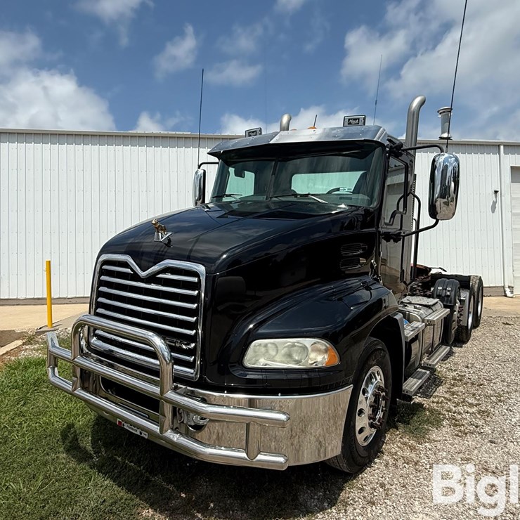 2015 Mack CXU613 T/A Truck Tractor