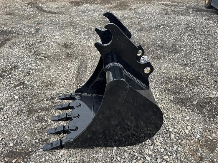 24”-quick-attach-excavator-bucket-for-kx57-image-6
