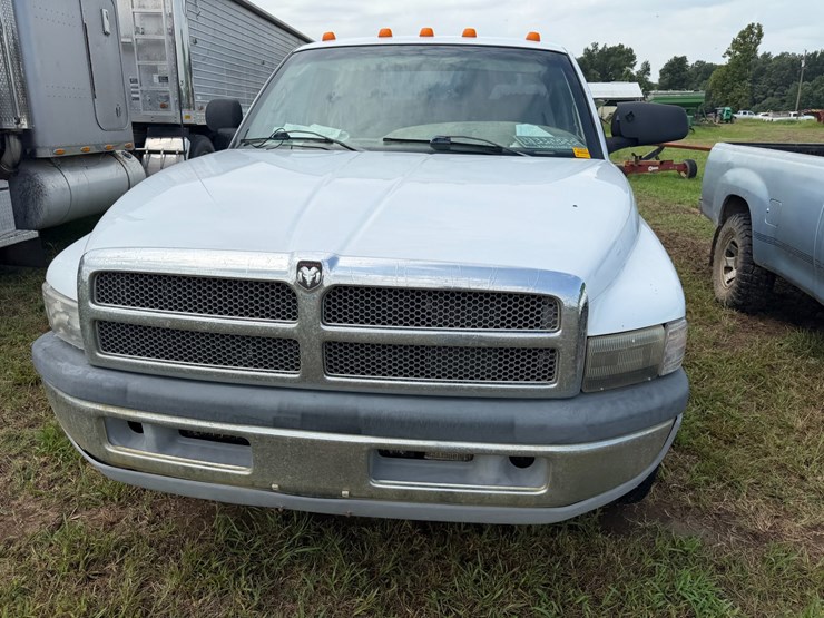 1998-dodge-ram-3500-image-26