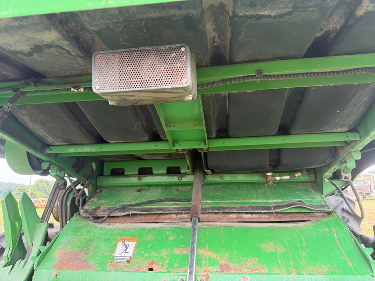 2011-john-deere-9770-sts-image-40