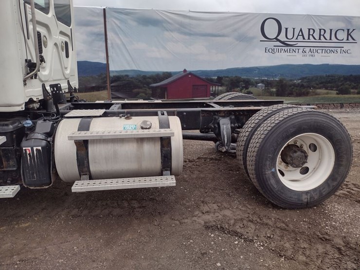 14-freightliner-cascadia-cab-&-chassis^title^-(qea-4750)-image-13