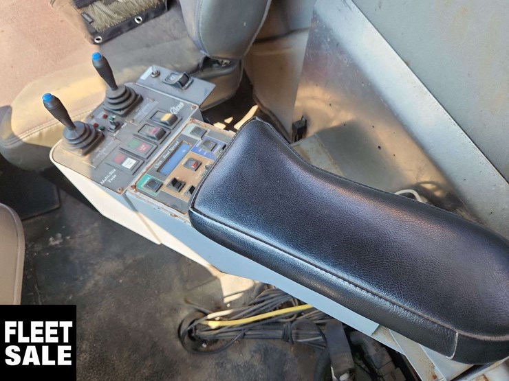 2012-international-workstar-7500-image-21