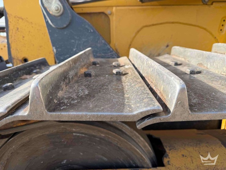 2020-deere-700k-xlt-image-71