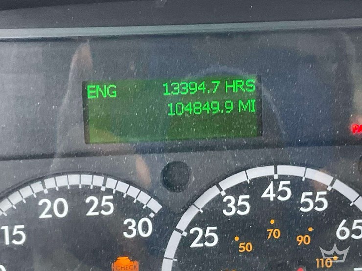 2016-freightliner-114sd-image-7