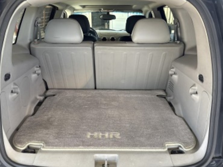 2011-chevrolet-hhr-image-10