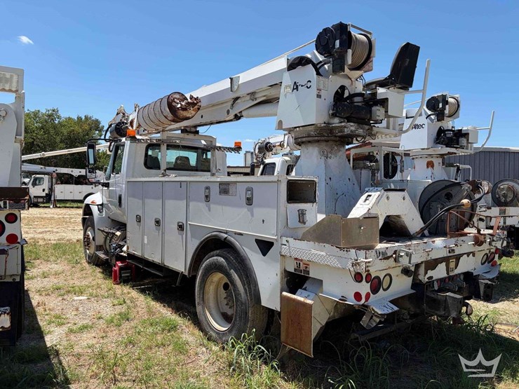 2016-international-durastar-4300-image-2