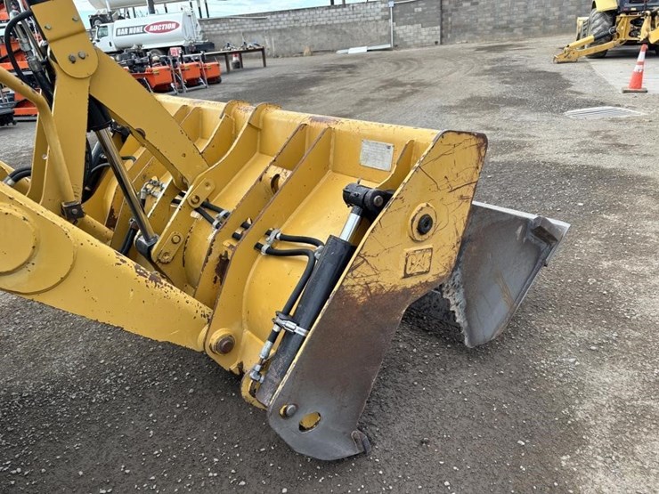 2007-caterpillar-414e-image-12