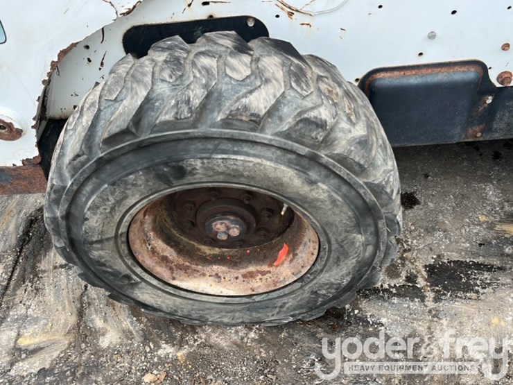 2017-bobcat-s650-image-10