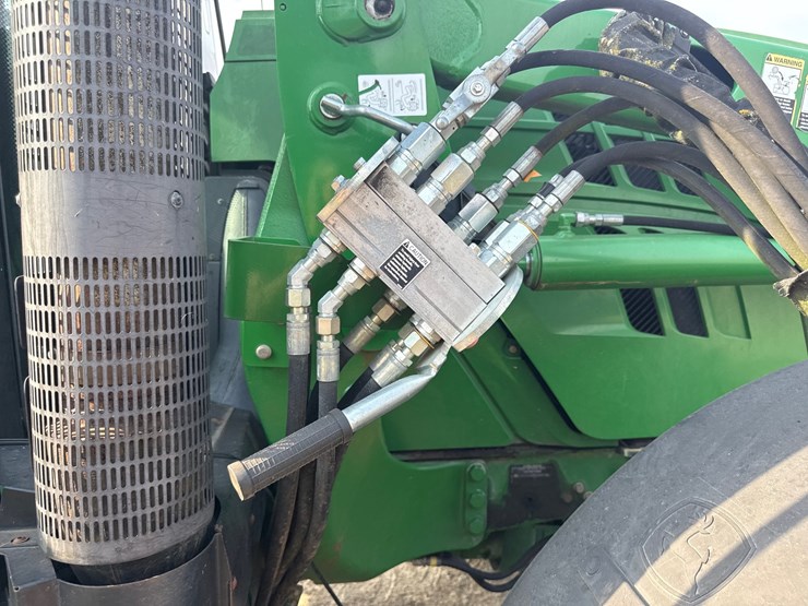 john-deere-6125m-image-40