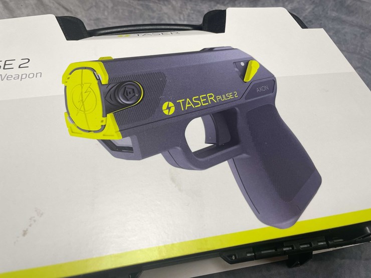 #10839-•-taser-brand-law-enforcement-model-image-2