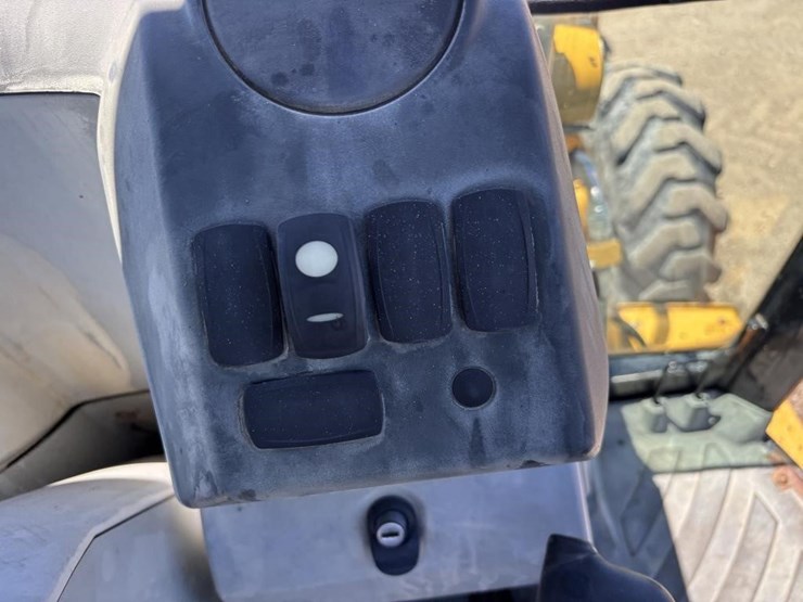 2007-caterpillar-420e-image-42