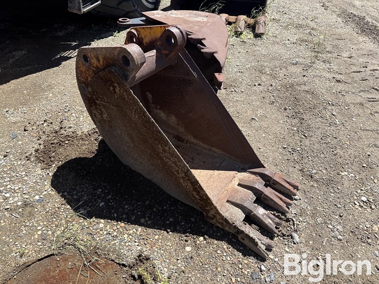 420-backhoe-bucket-image-3