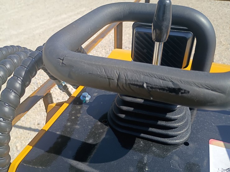#l66-012-•-2026-agt-mx-crt23-mini-skid-steer-image-14