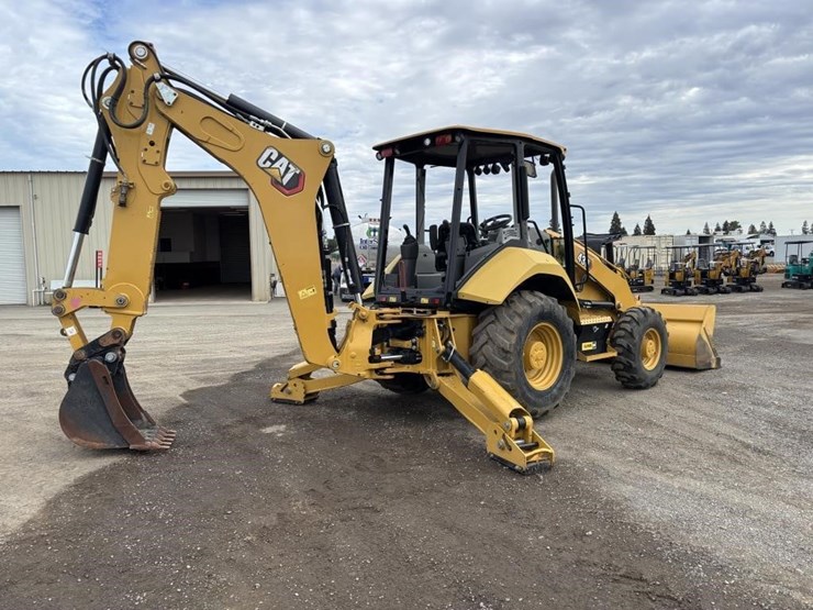 2022-caterpillar-430-image-3