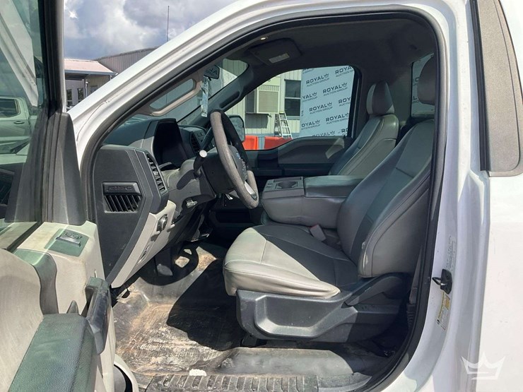 2017-ford-f150-image-12
