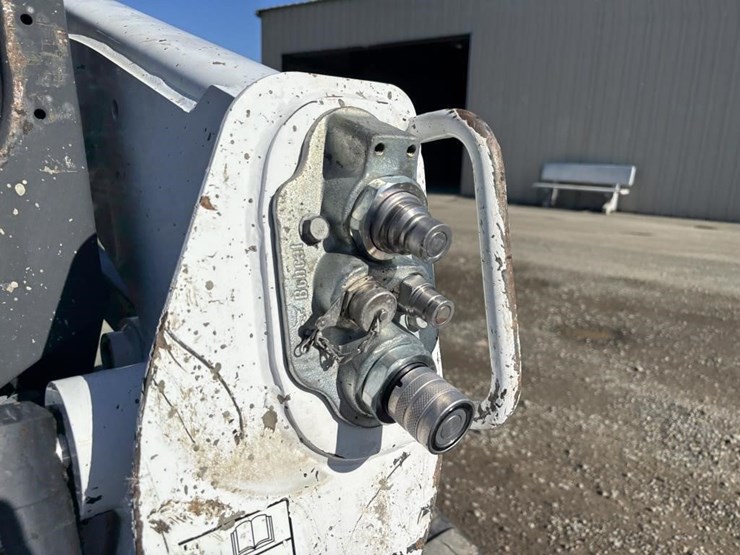2019-bobcat-t770-image-15