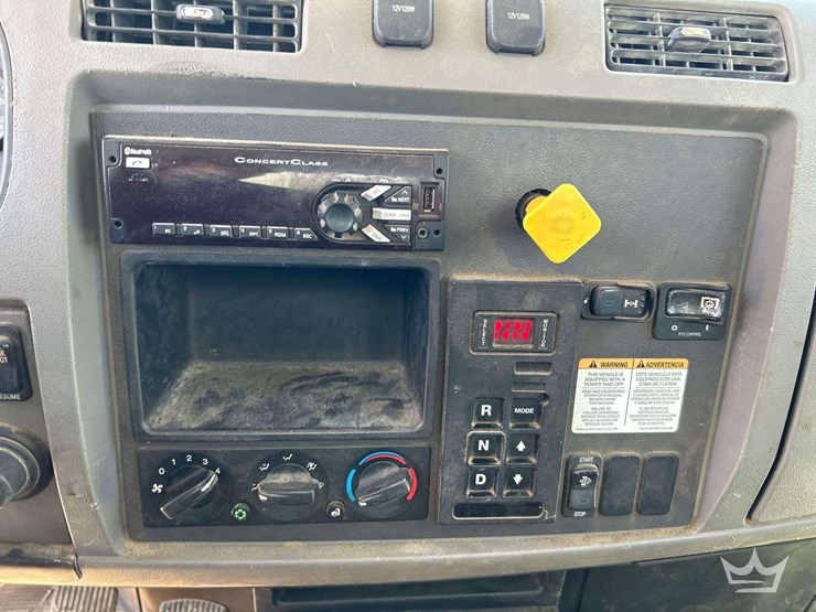 2017-peterbilt-337-image-19