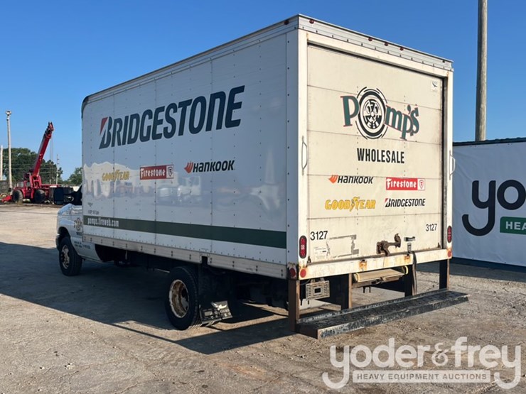 2019-ford-f450-image-4