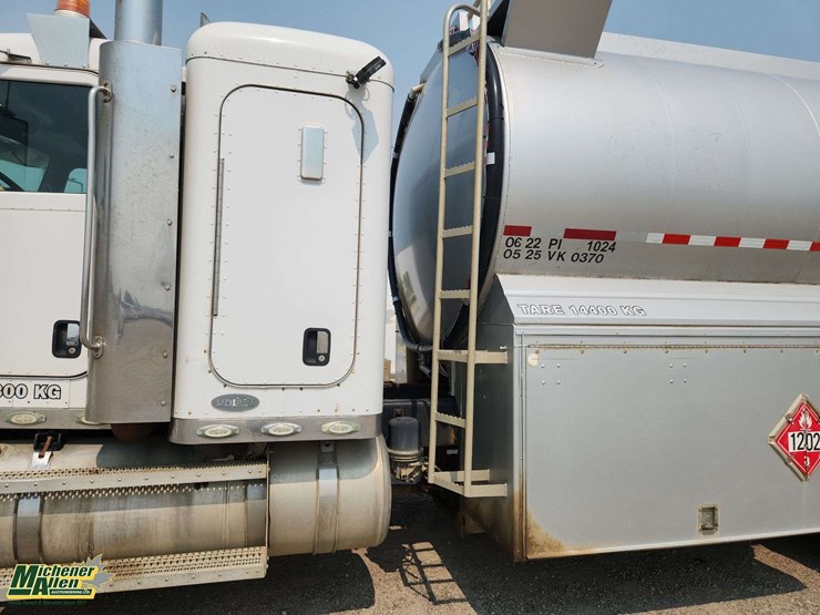 2006-peterbilt-378-image-40