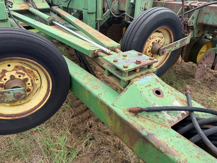 john-deere-530-image-48