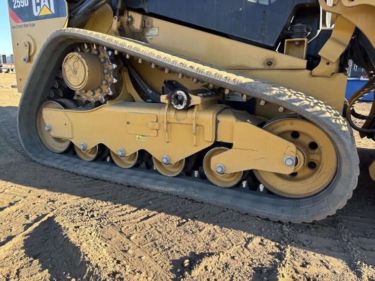2018-caterpillar-259d-image-19
