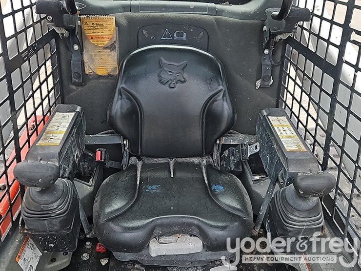 2023-bobcat-t740-image-26