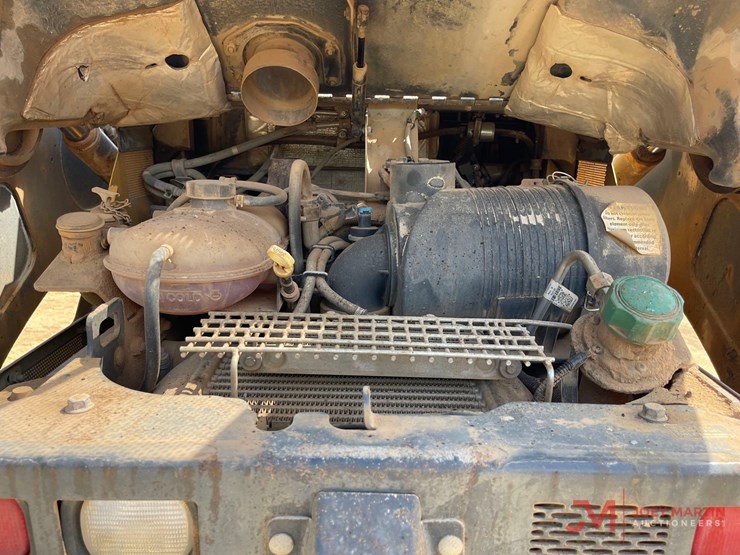 2020-deere-331g-image-12