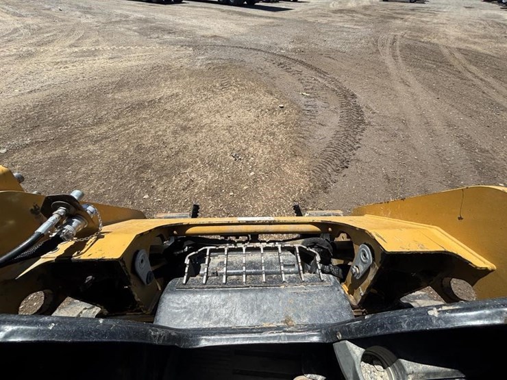 2018-caterpillar-259d-image-21