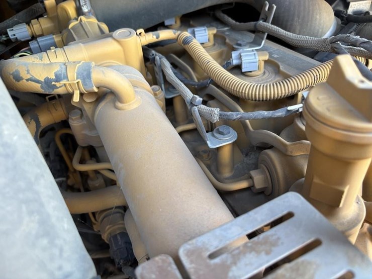 2018-caterpillar-259d-image-41
