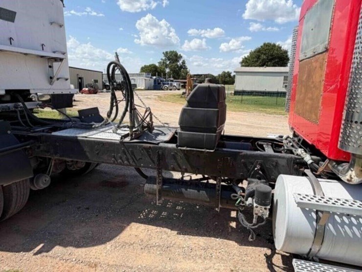 2005-kenworth-t800-image-5