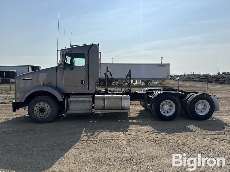 2013-kenworth-t800-image-8
