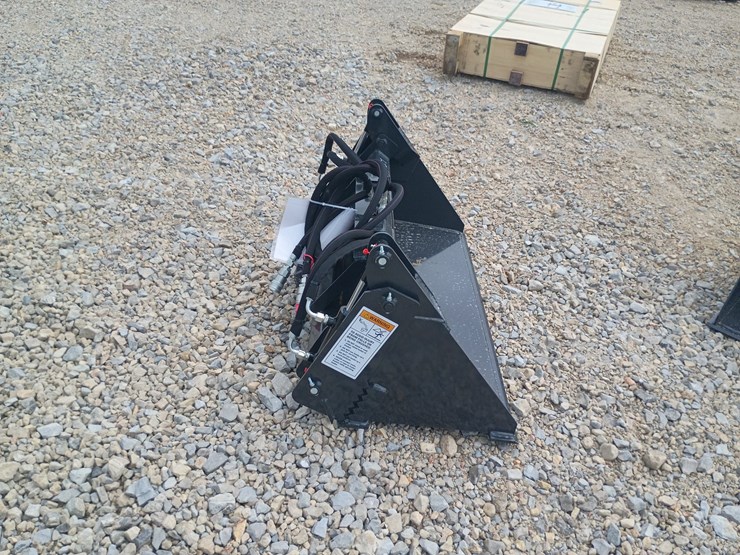#l73-058-•-wolverine-4-in-1-bucket-mini-skid-steer-attachment-image-2
