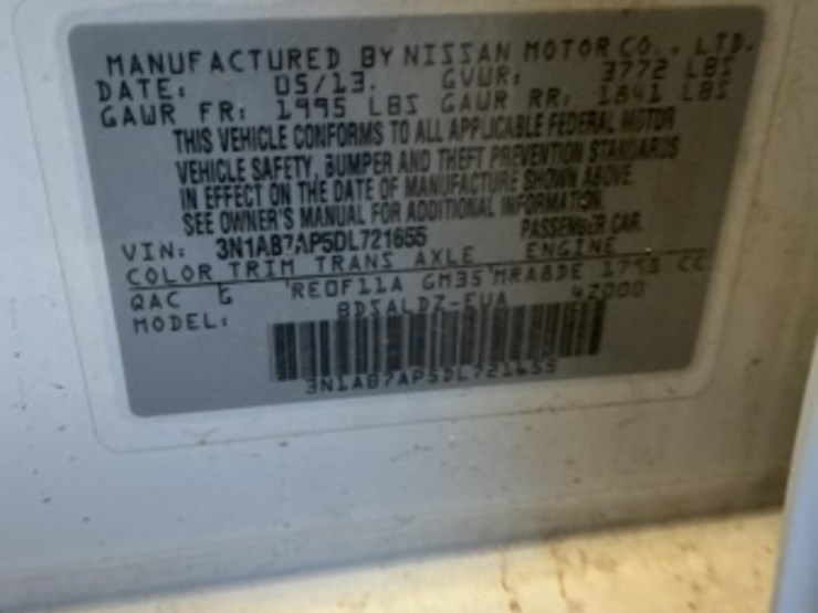 2013-nissan-sentra-sdn-image-14