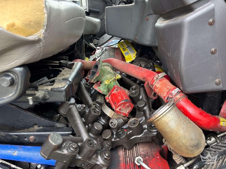 2019-freightliner-m2-106-image-36
