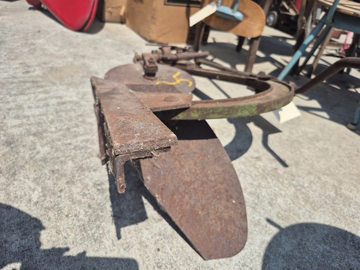 #125-•-plow-attachment-image-3