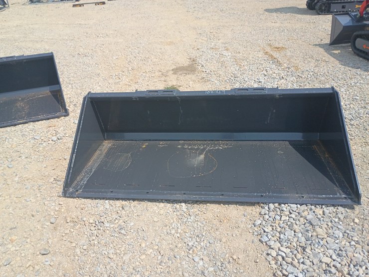 #l73-064-•-wolverine-78"-bucket-skid-steer-attachment-image-1