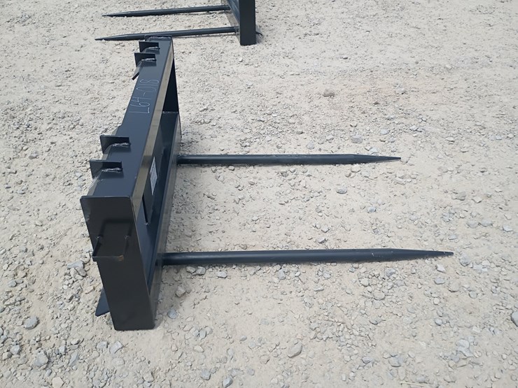 #l64-018-•-jct-bale-spear-skid-steer-attachment-image-4