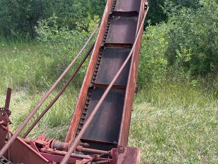 #420-•-mccormick-corn-picker-image-12