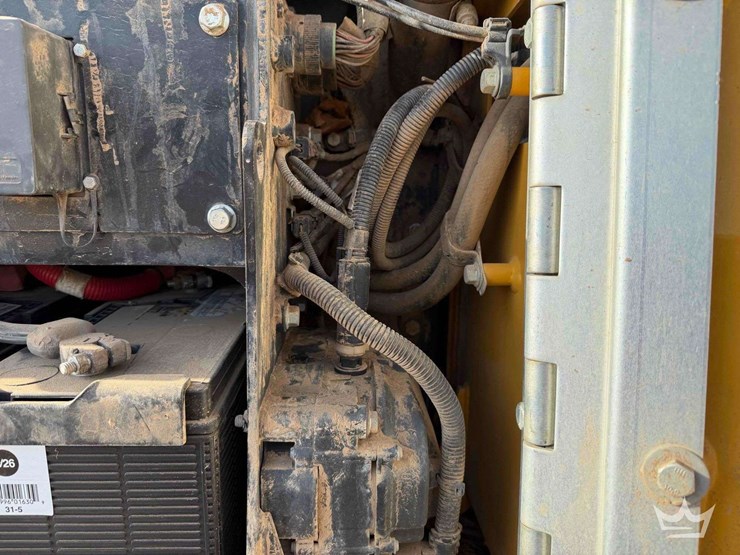 2020-deere-700k-xlt-image-44