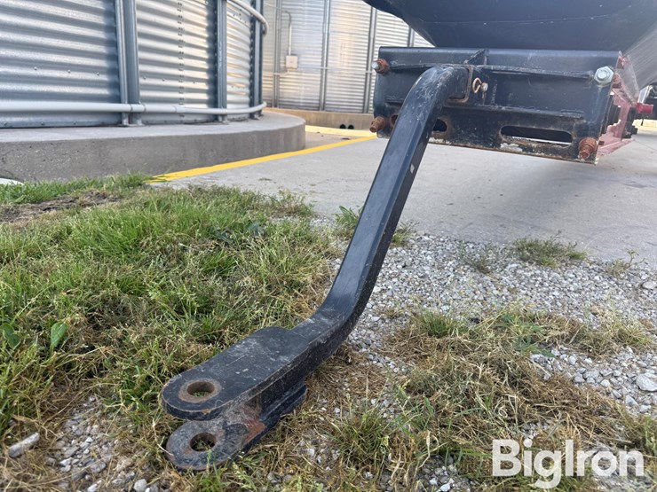 2022-universal-industries-1537-field-loader-self-propel-belt-conveyor-image-10