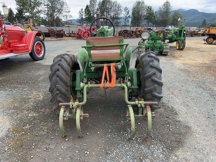 1951-john-deere-m-image-4