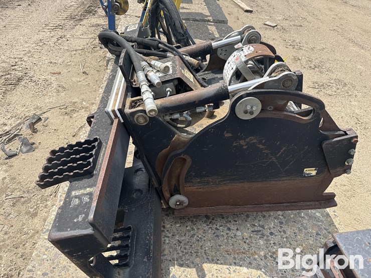 2006-caterpillar-pc205-18-cold-planer-image-4