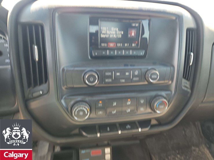 2015-gmc-sierra-2500hd-image-19