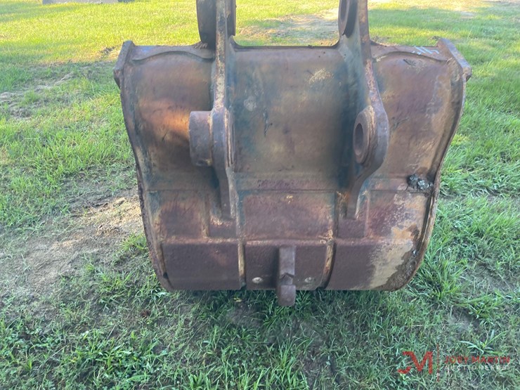 41"-tooth-excavator-bucket-image-4