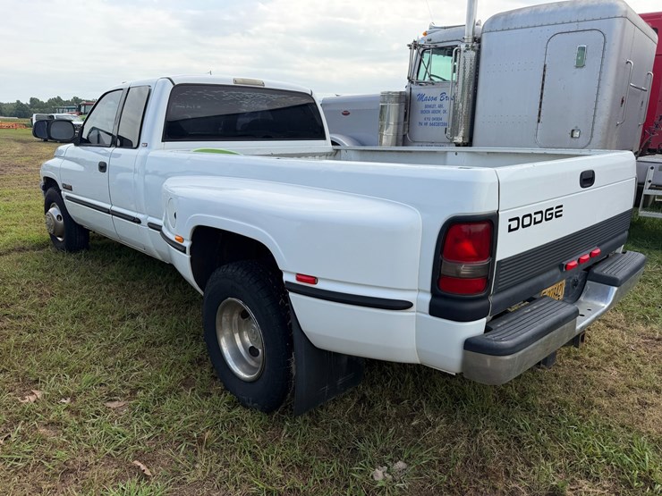 1998-dodge-ram-3500-image-4
