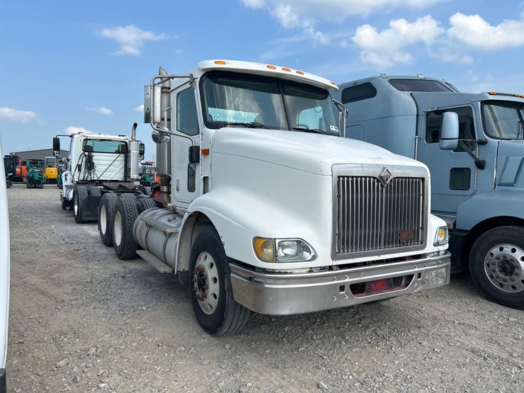 2002-international-9200i-image-2