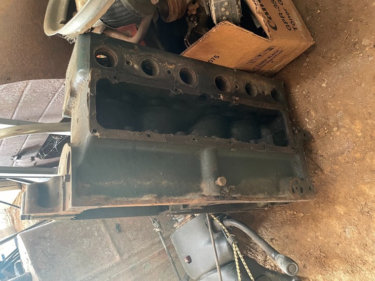 #1246-•-pile-of-classic-car-parts-image-15