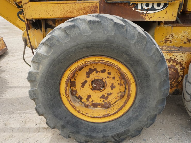 allis-chalmers-m100-motor-grader-image-10