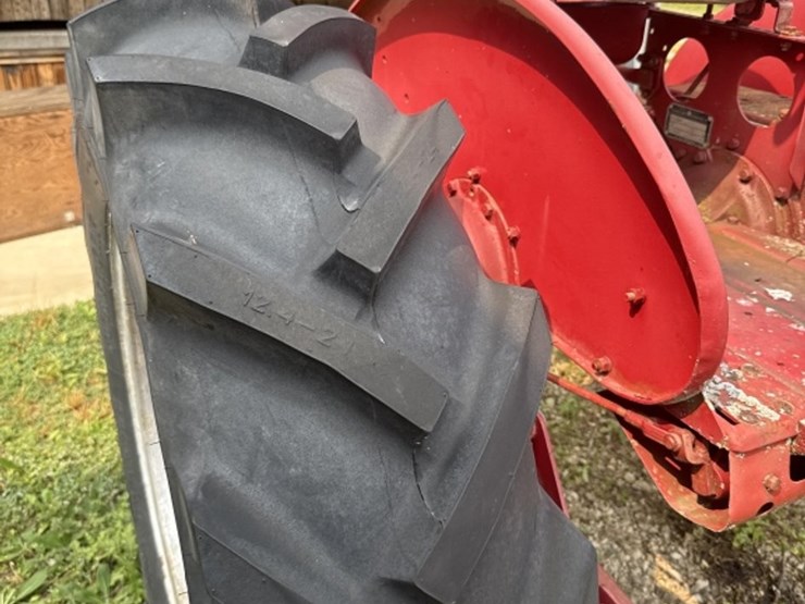 #18-•-farmall-super-a-vintage-tractor-image-5
